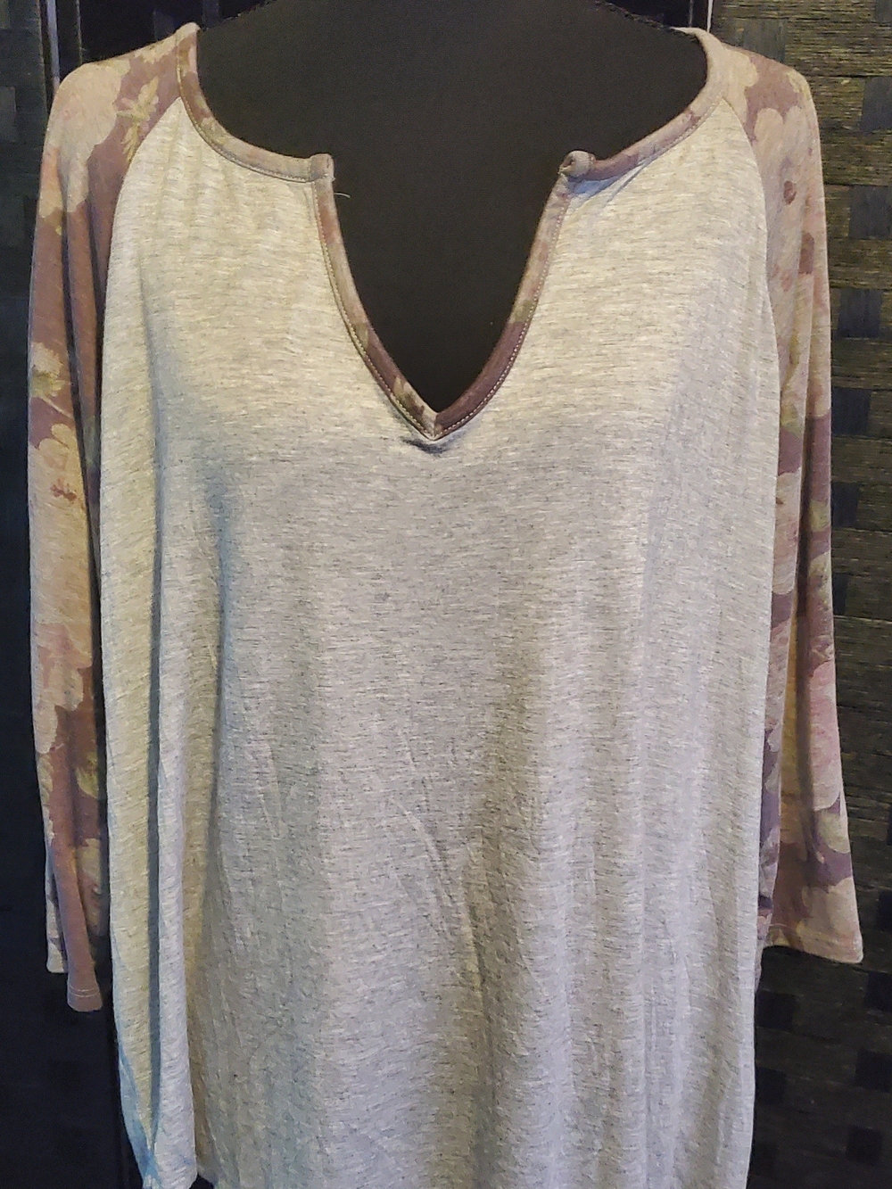 Heather Gray Long-Sleeve V-Notch Top with Mauve Floral Raglan Sleeves